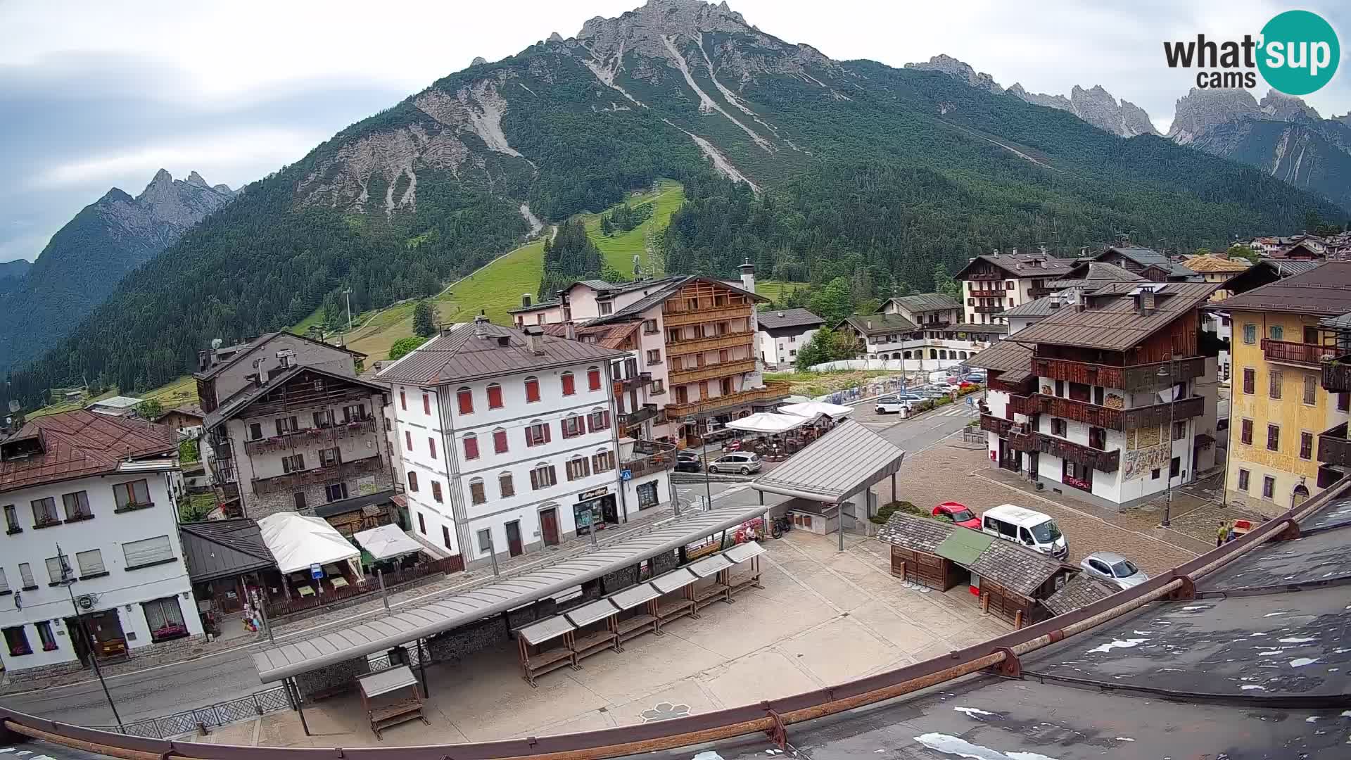 Plaza principal de Forni di Sopra