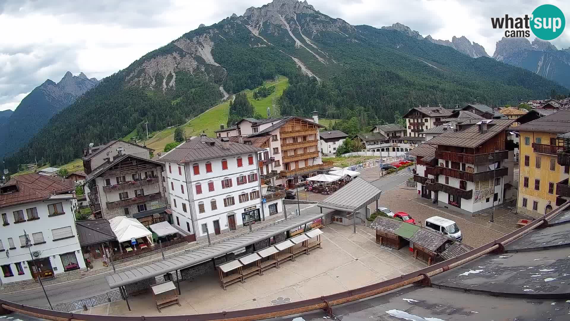 Hauptplatz von Forni di Sopra