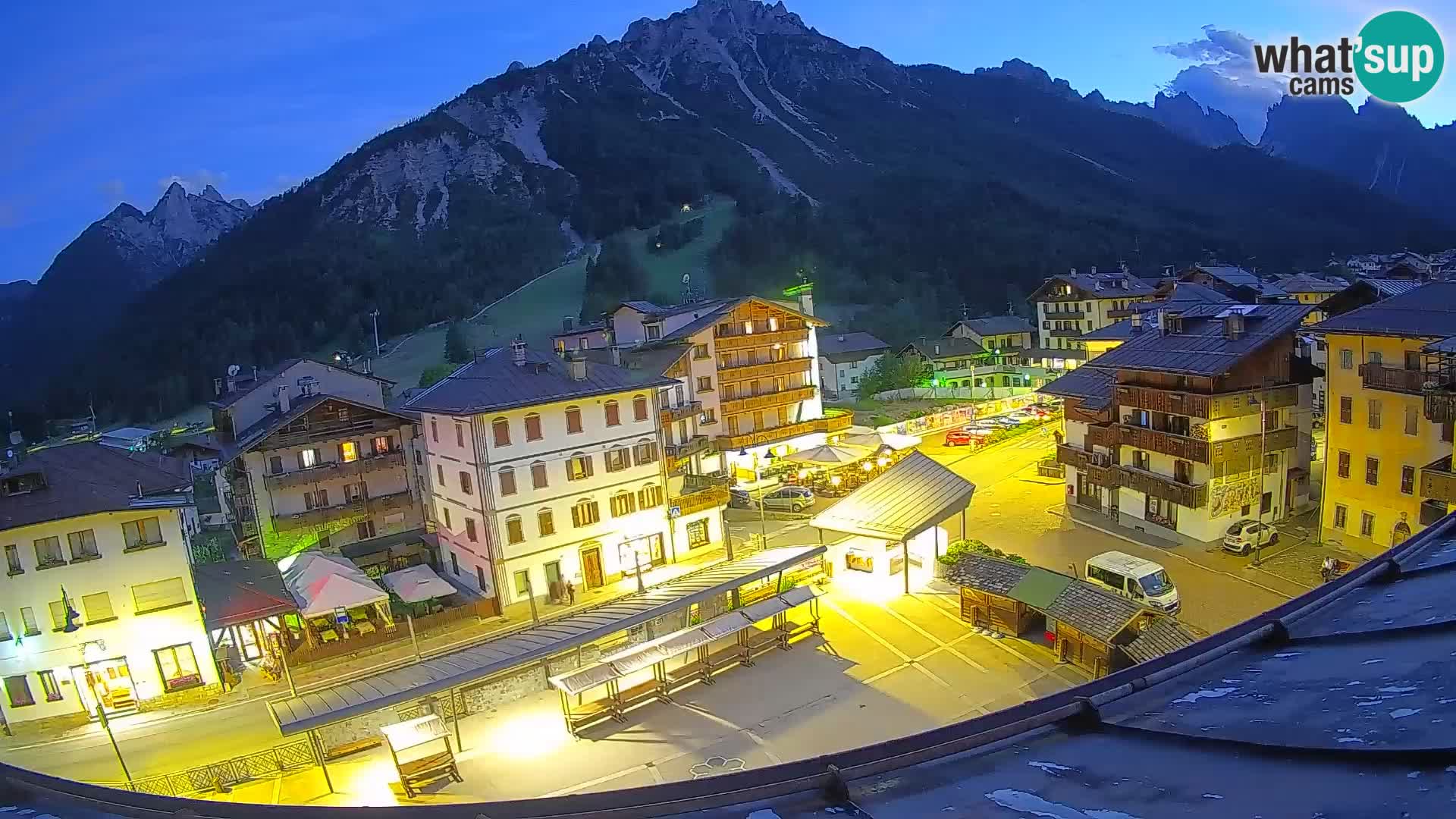 Hauptplatz von Forni di Sopra