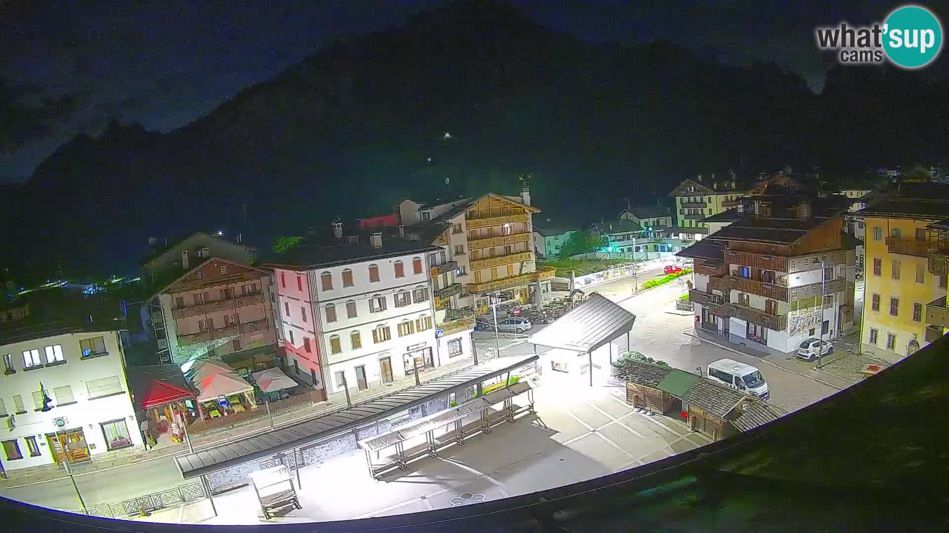 Piazza centrale di Forni di Sopra
