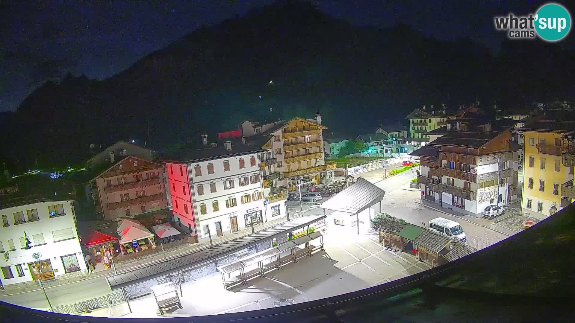 Piazza centrale di Forni di Sopra