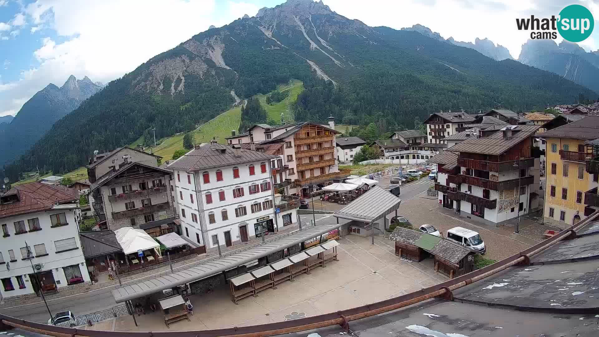 Hauptplatz von Forni di Sopra