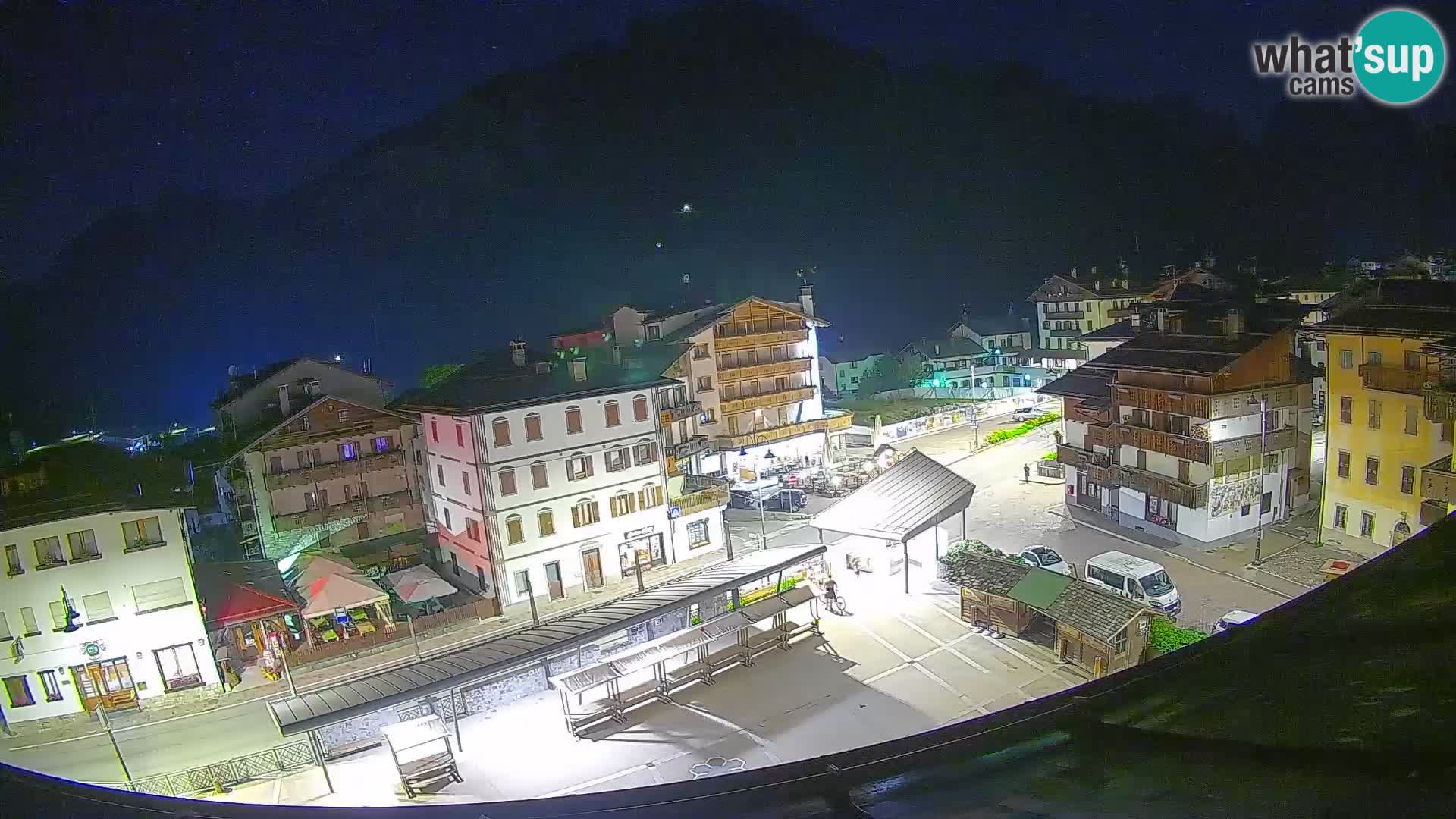 Plaza principal de Forni di Sopra