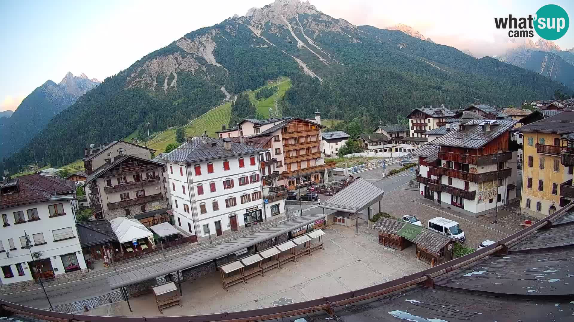 Hauptplatz von Forni di Sopra