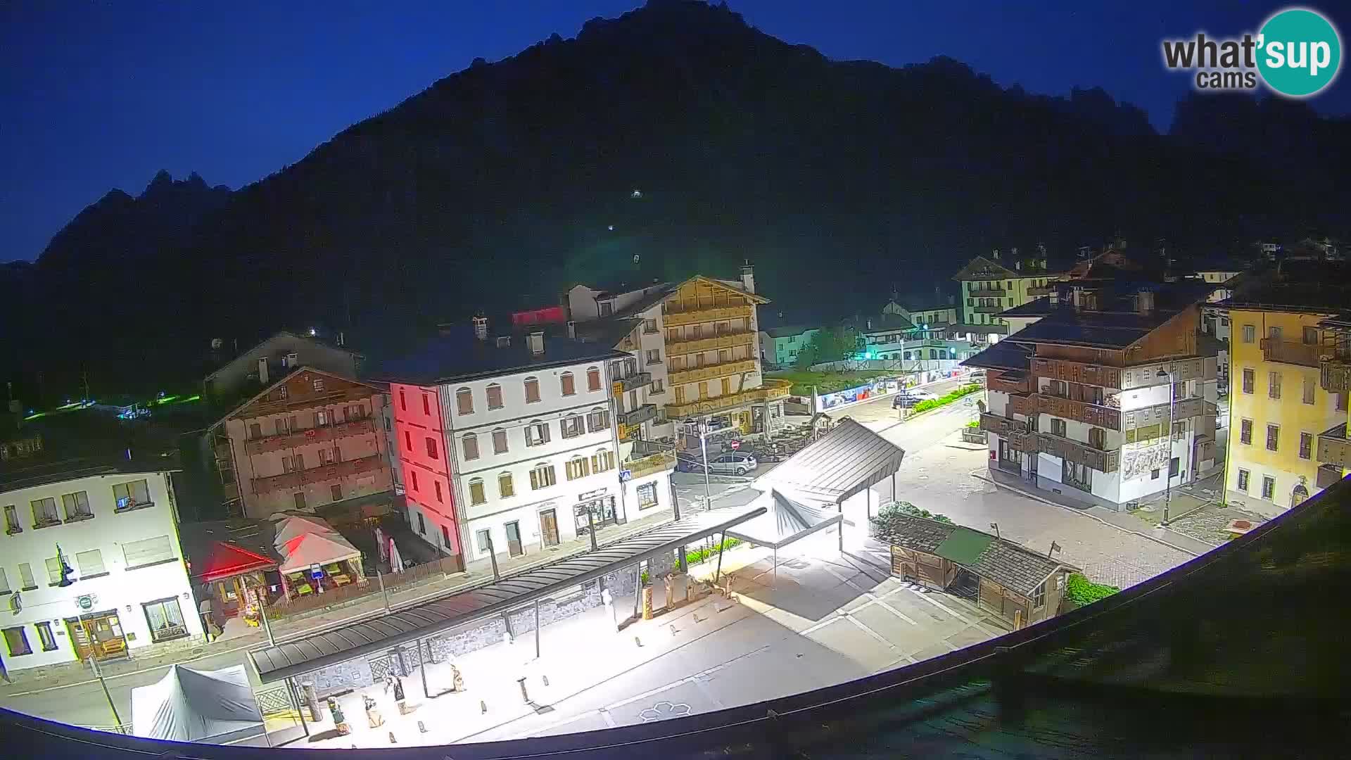 Piazza centrale di Forni di Sopra