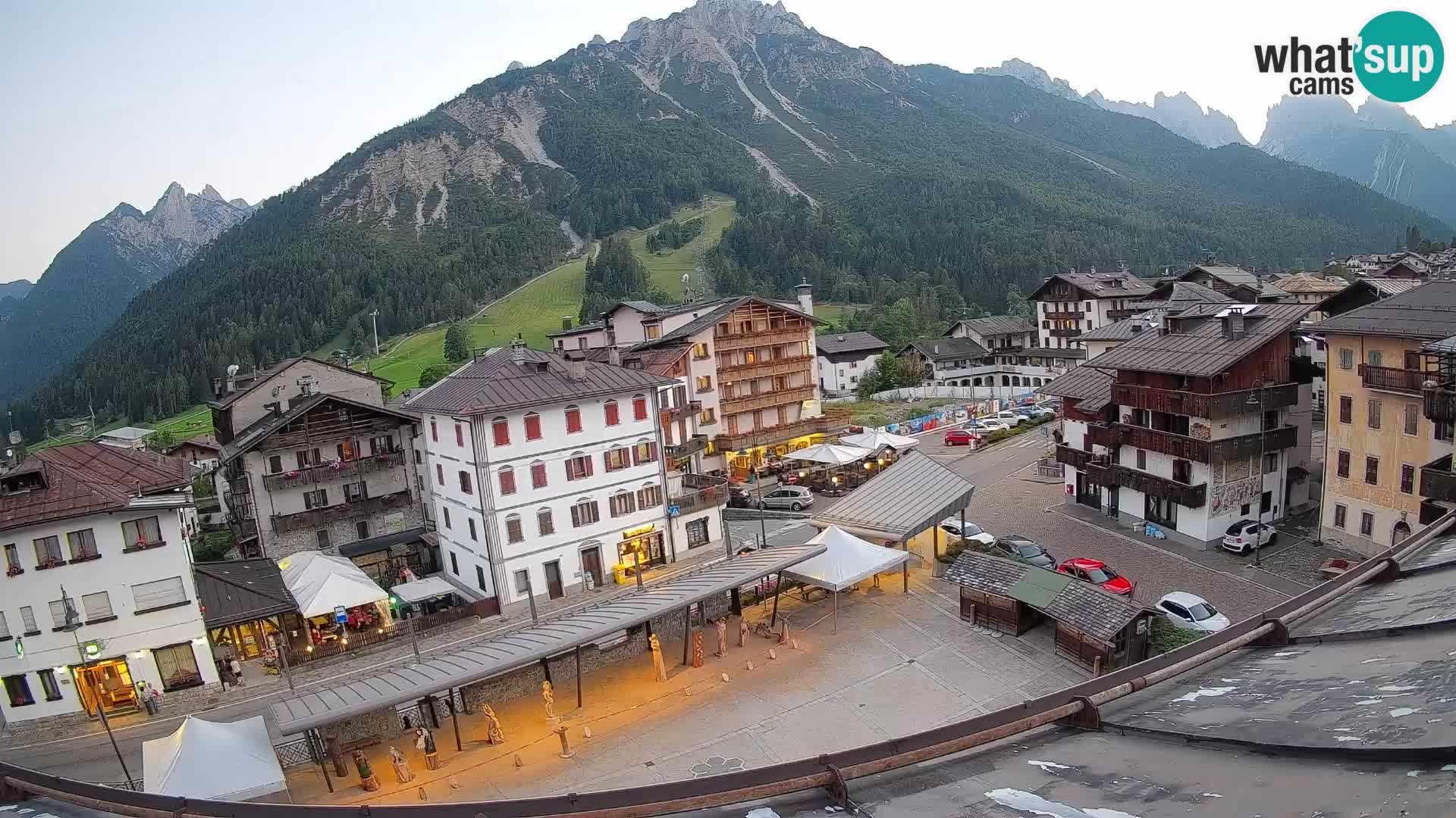 Hauptplatz von Forni di Sopra