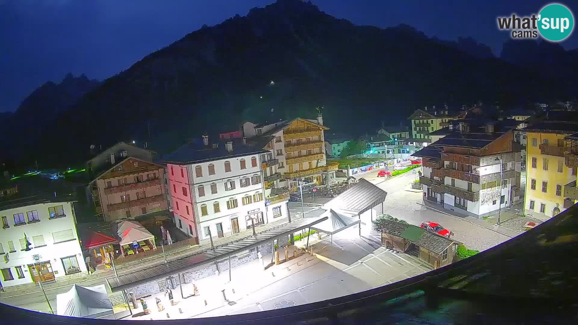 Piazza centrale di Forni di Sopra