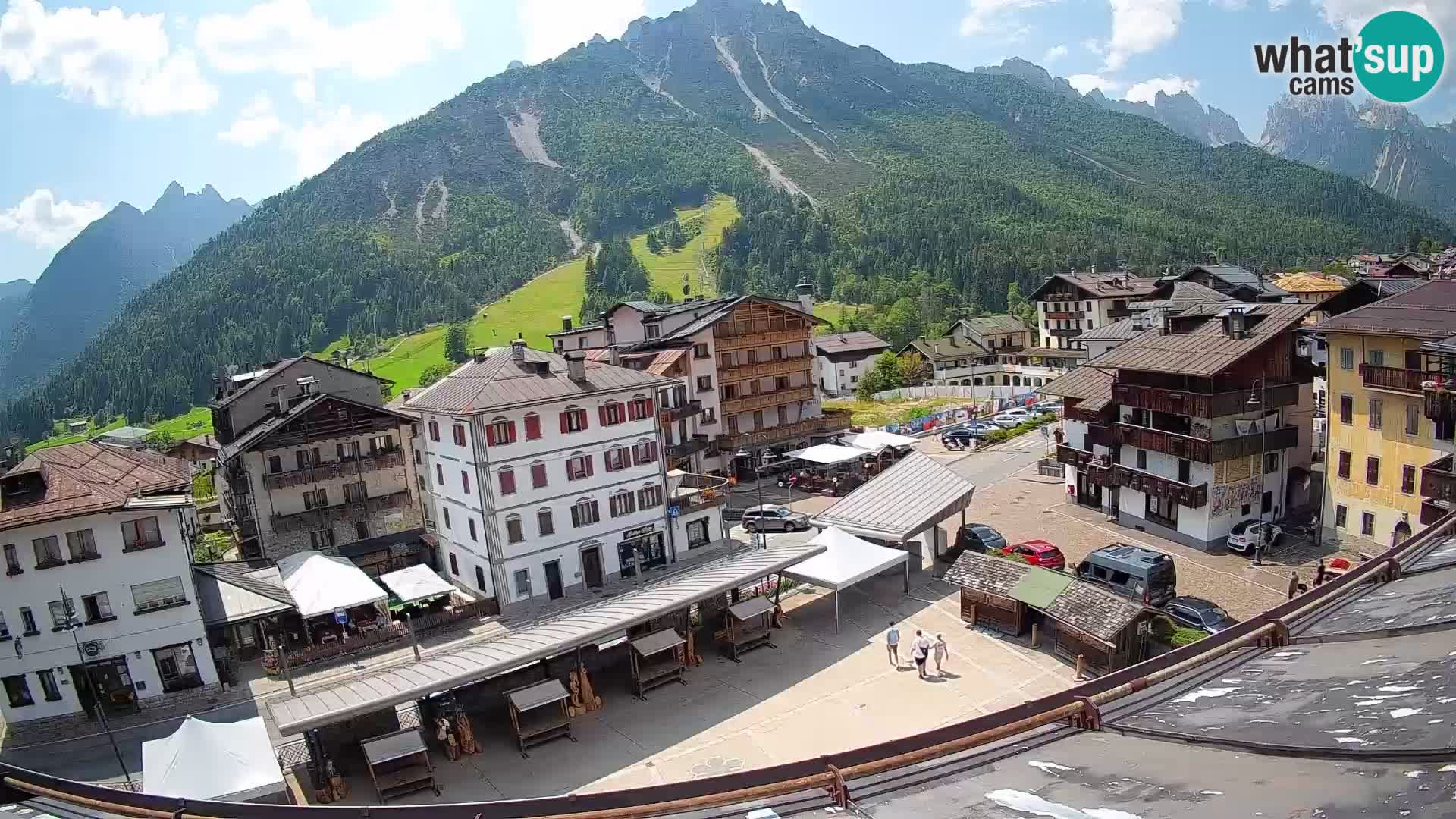 Hauptplatz von Forni di Sopra