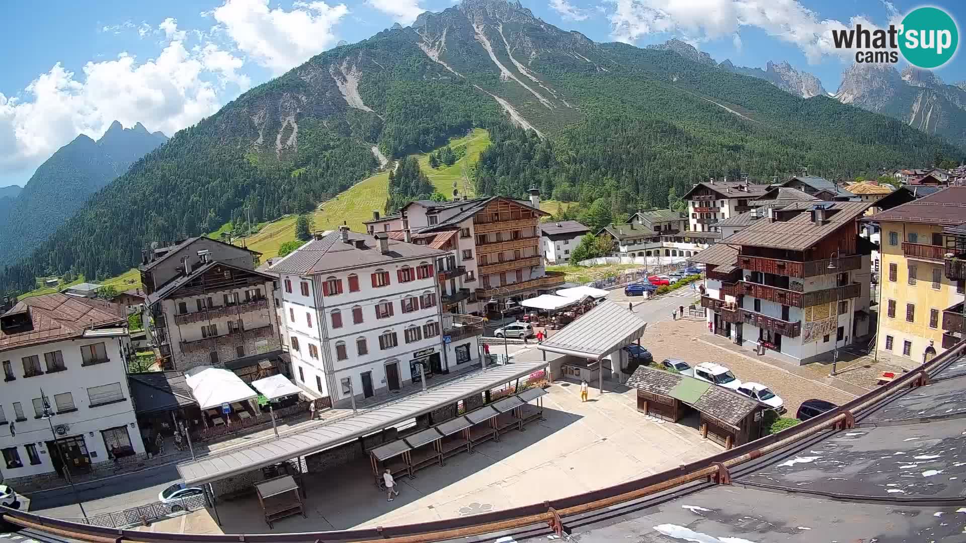 Hauptplatz von Forni di Sopra