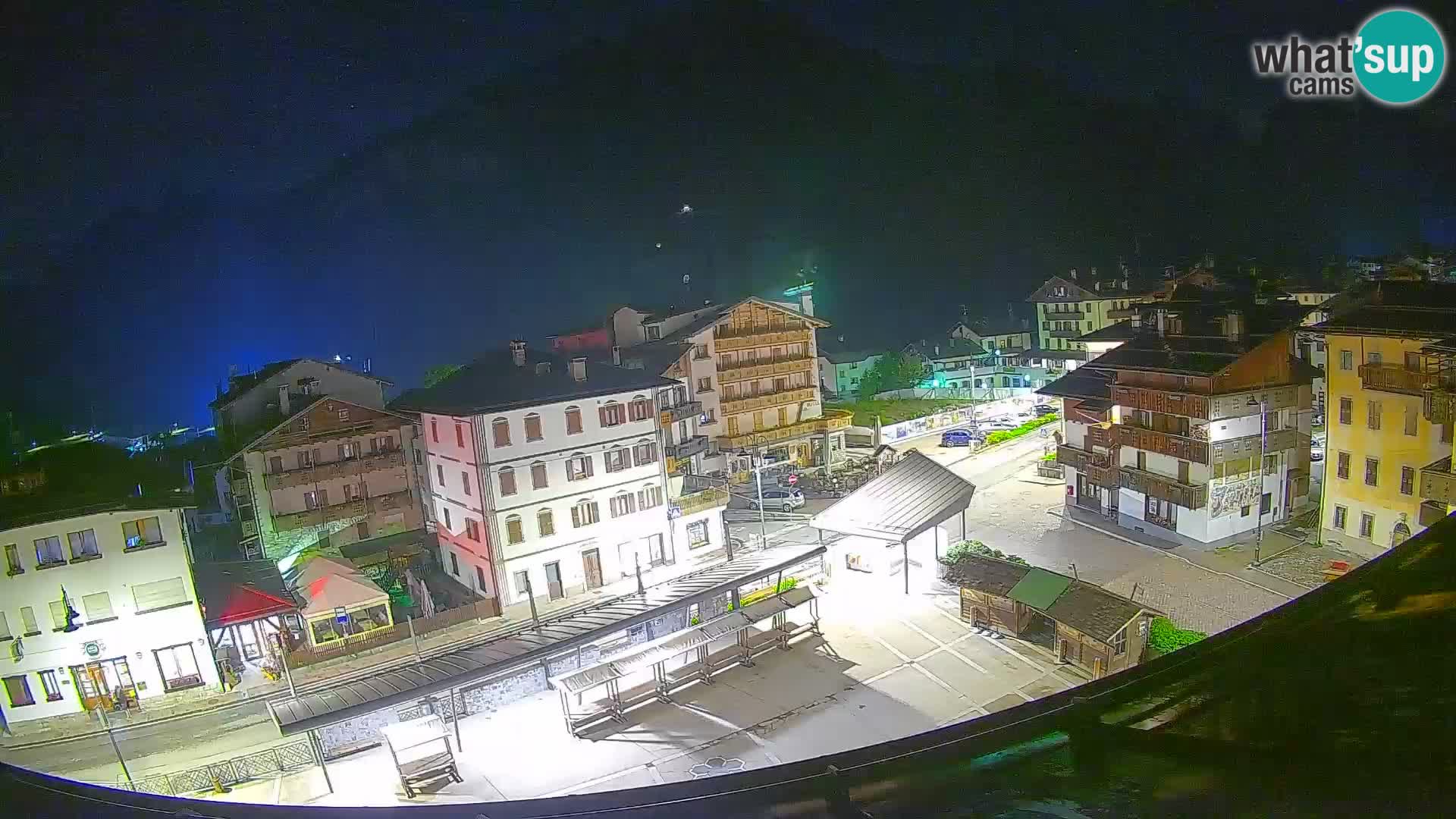 Piazza centrale di Forni di Sopra