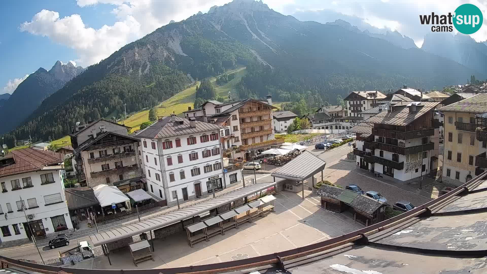Piazza centrale di Forni di Sopra