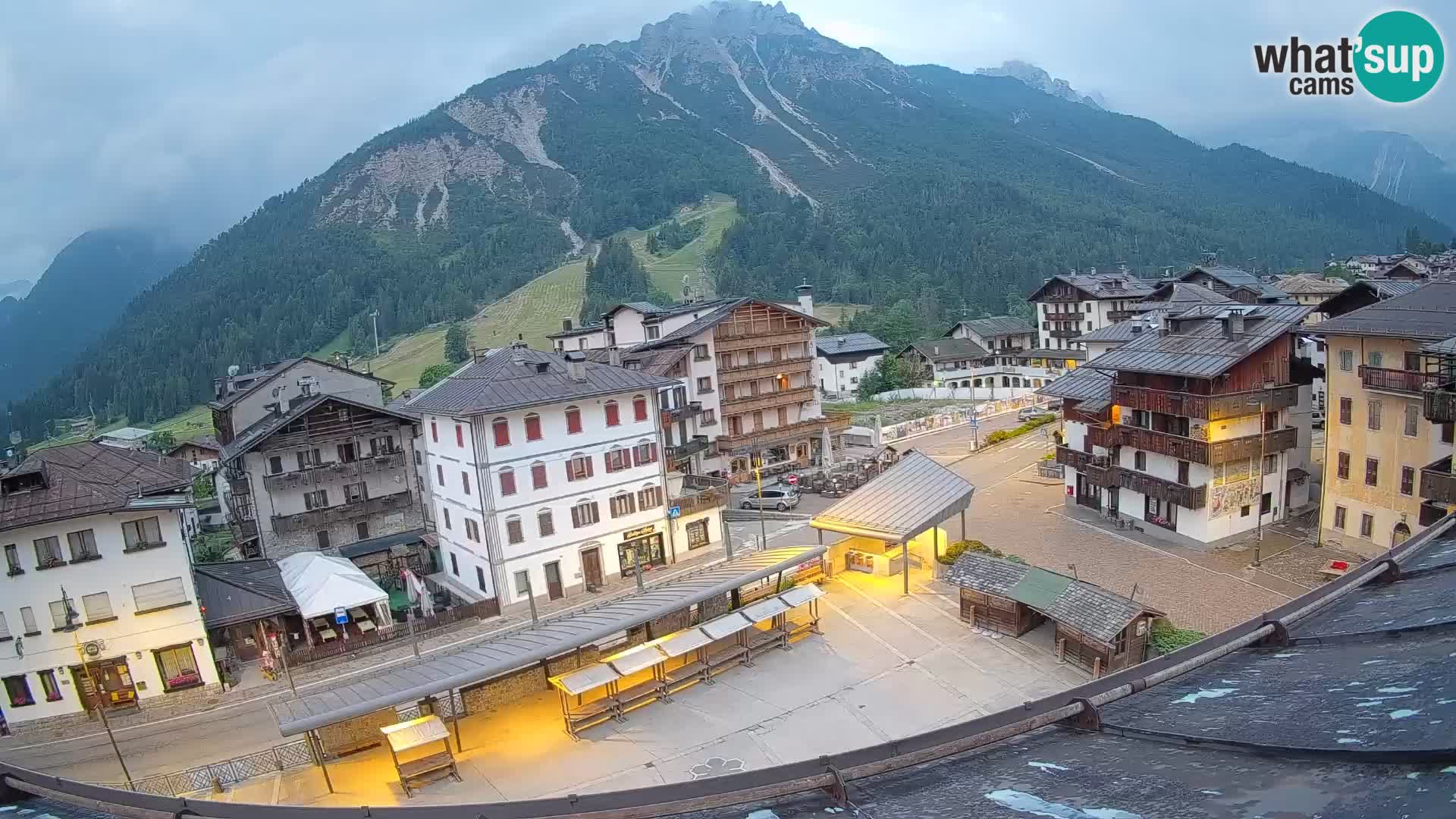 Plaza principal de Forni di Sopra