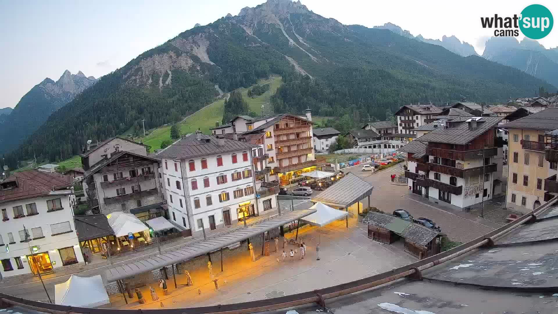 Hauptplatz von Forni di Sopra