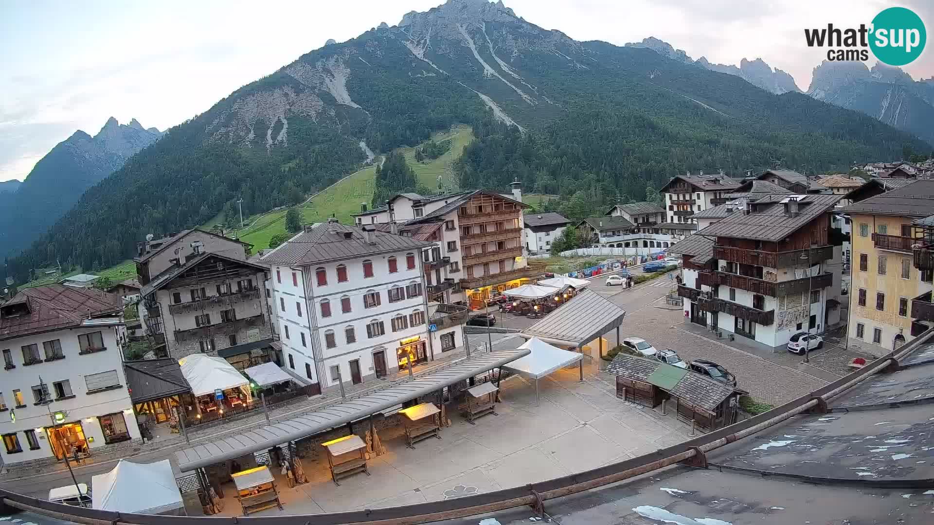Hauptplatz von Forni di Sopra