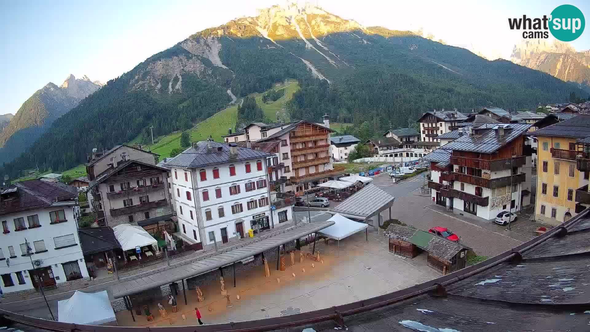 Plaza principal de Forni di Sopra