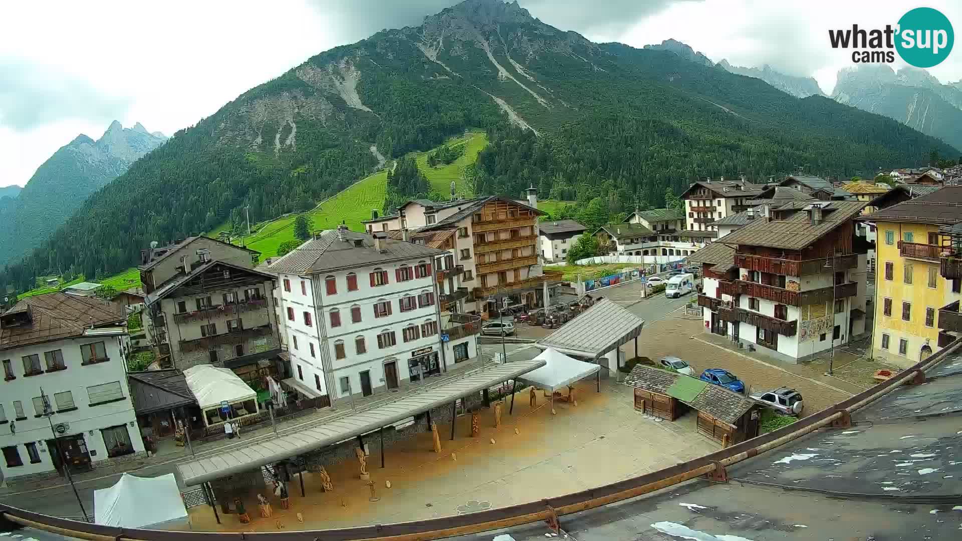 Hauptplatz von Forni di Sopra