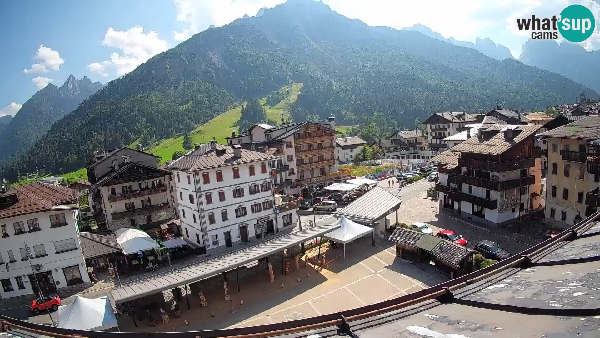 Plaza principal de Forni di Sopra
