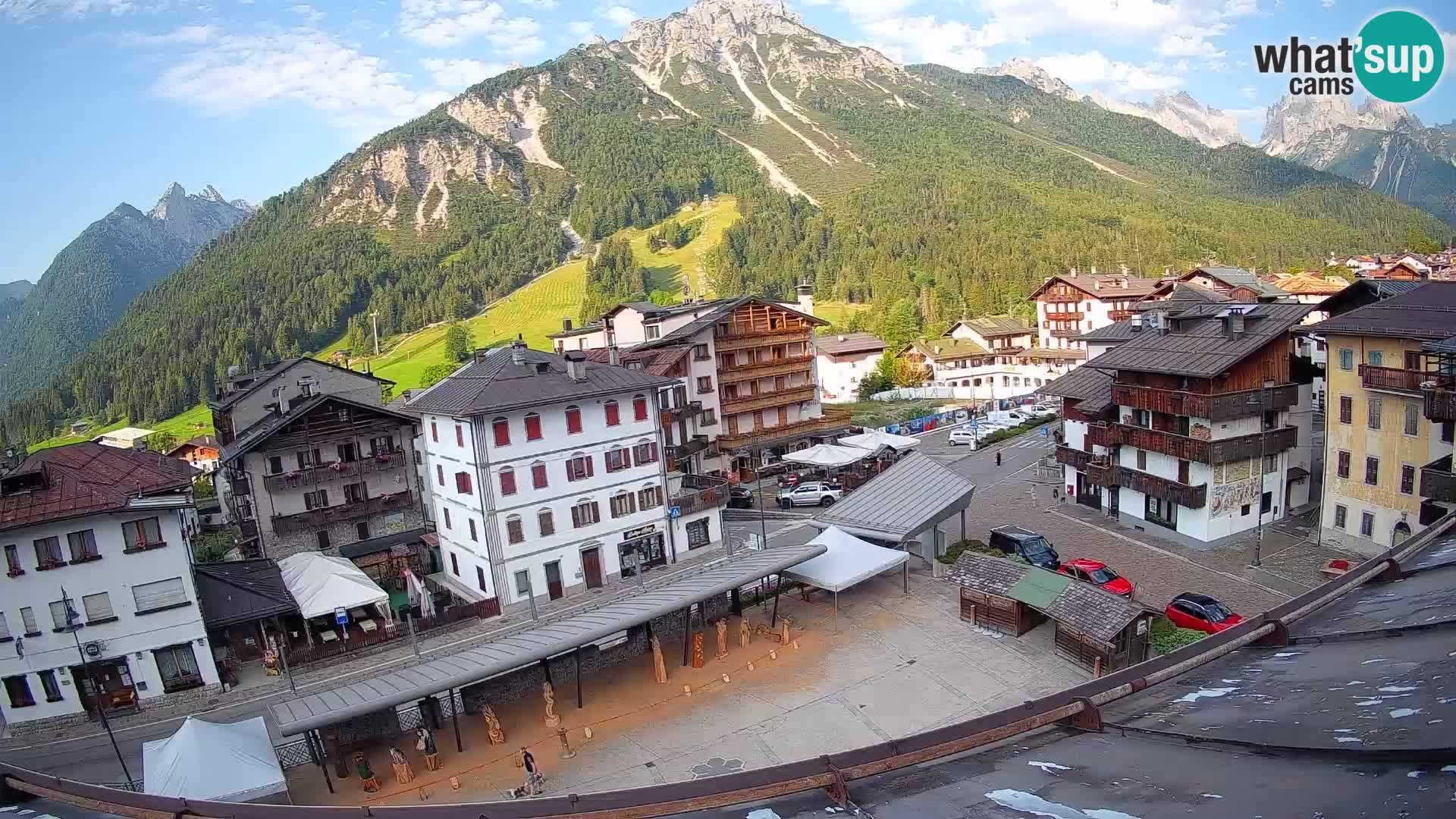 Piazza centrale di Forni di Sopra
