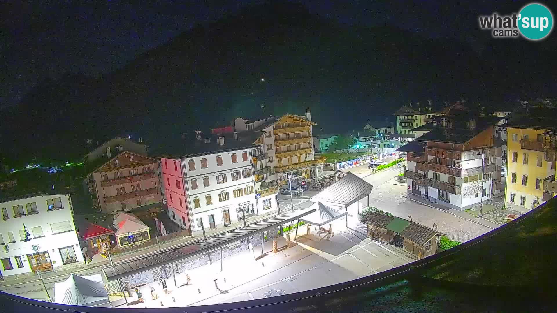 Plaza principal de Forni di Sopra