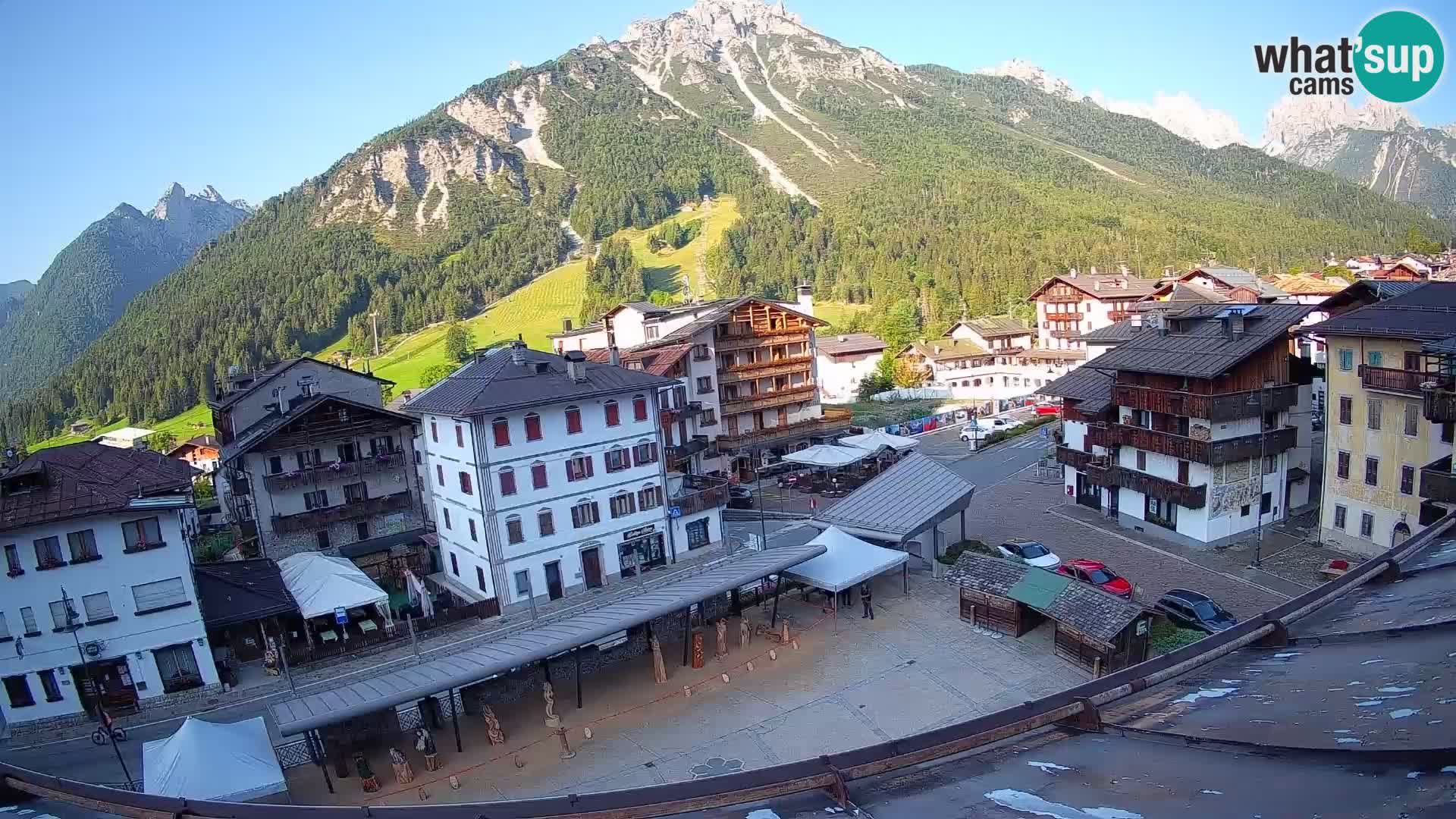 Piazza centrale di Forni di Sopra