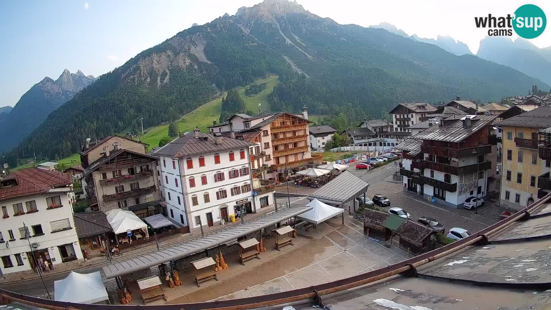 Plaza principal de Forni di Sopra