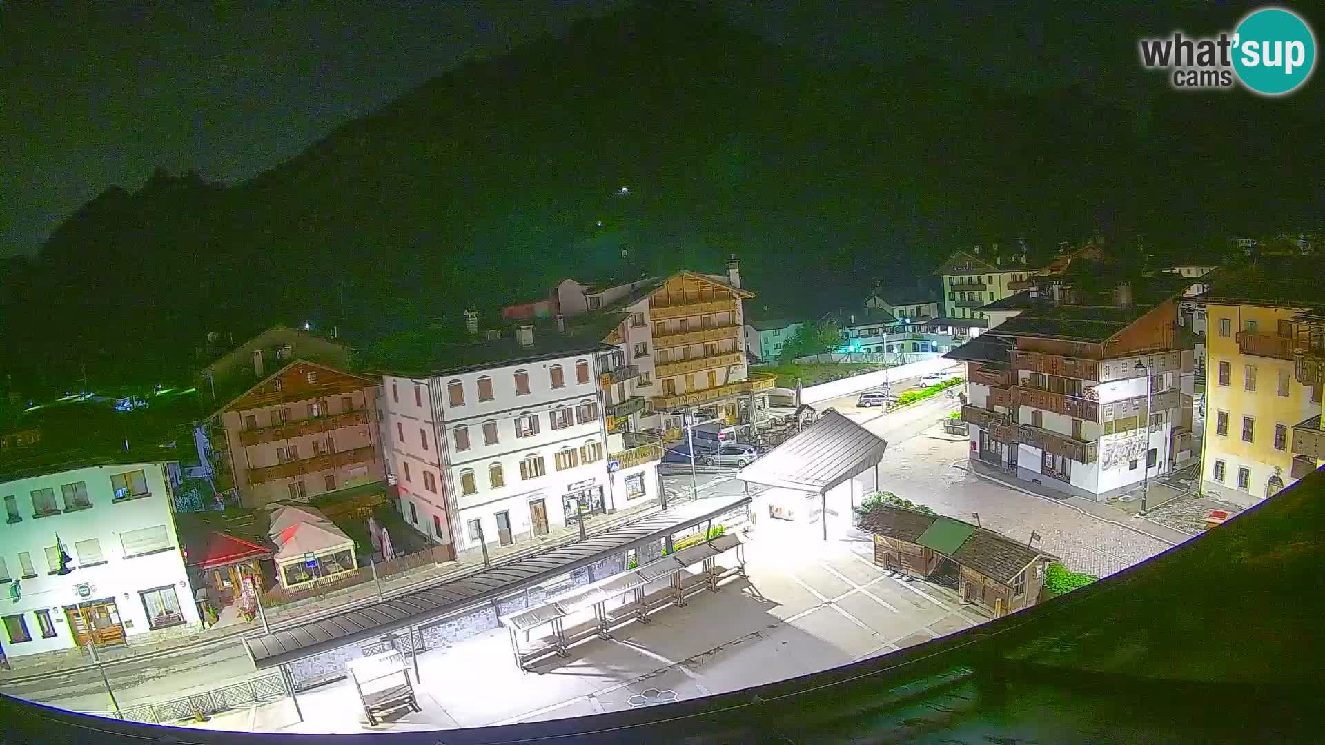 Piazza centrale di Forni di Sopra