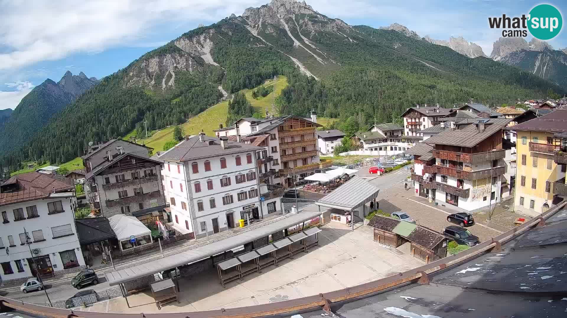 Plaza principal de Forni di Sopra