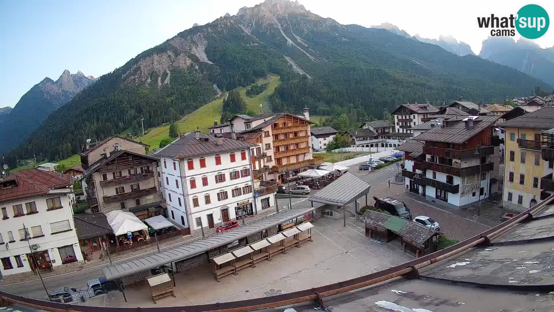 Plaza principal de Forni di Sopra