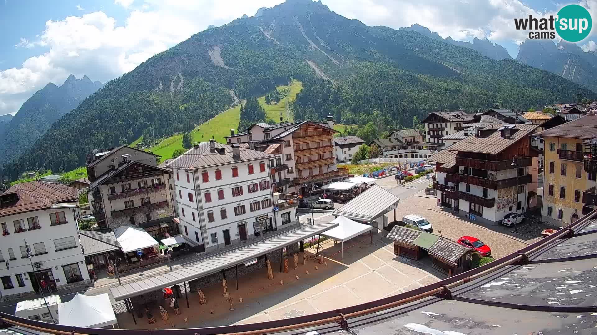 Hauptplatz von Forni di Sopra