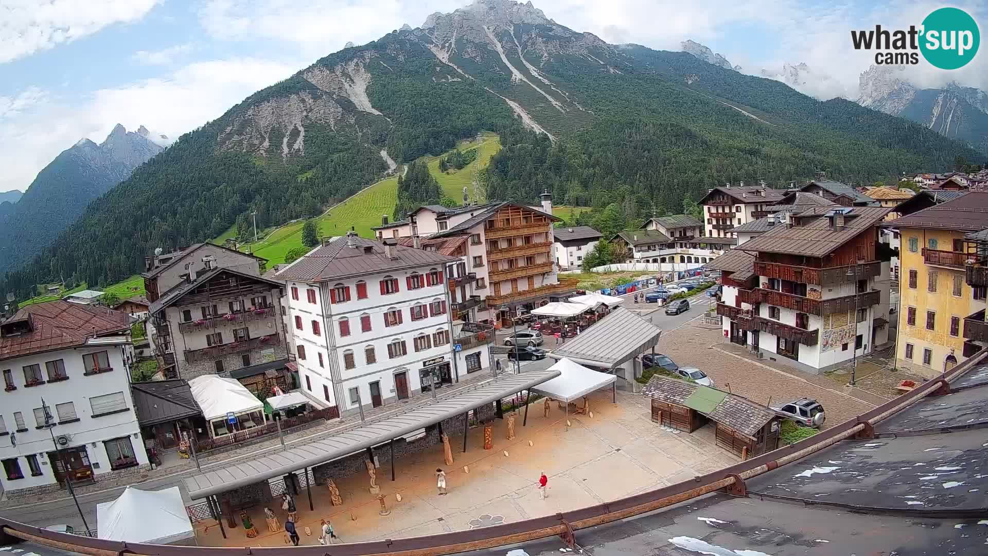 Hauptplatz von Forni di Sopra