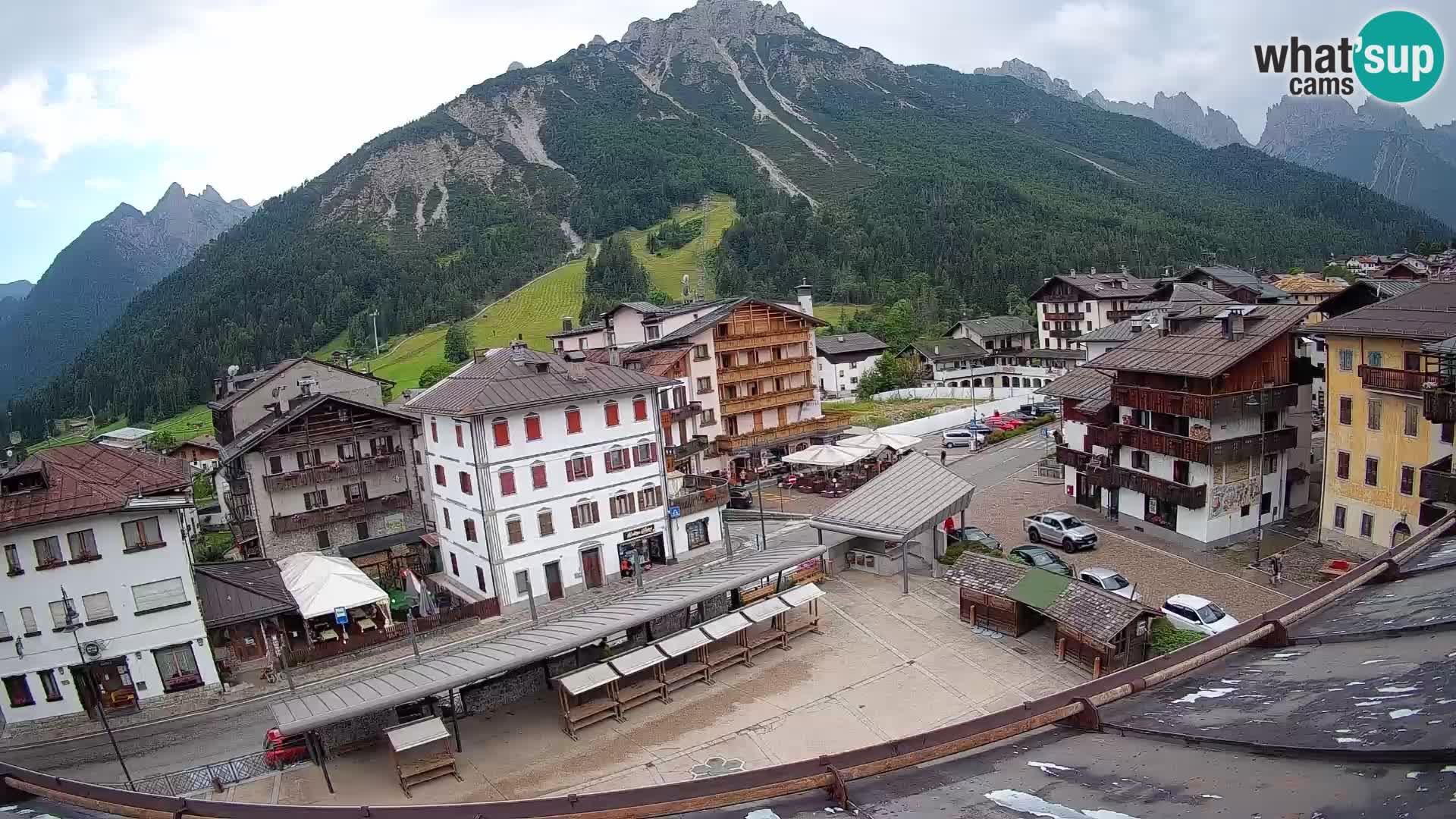 Piazza centrale di Forni di Sopra