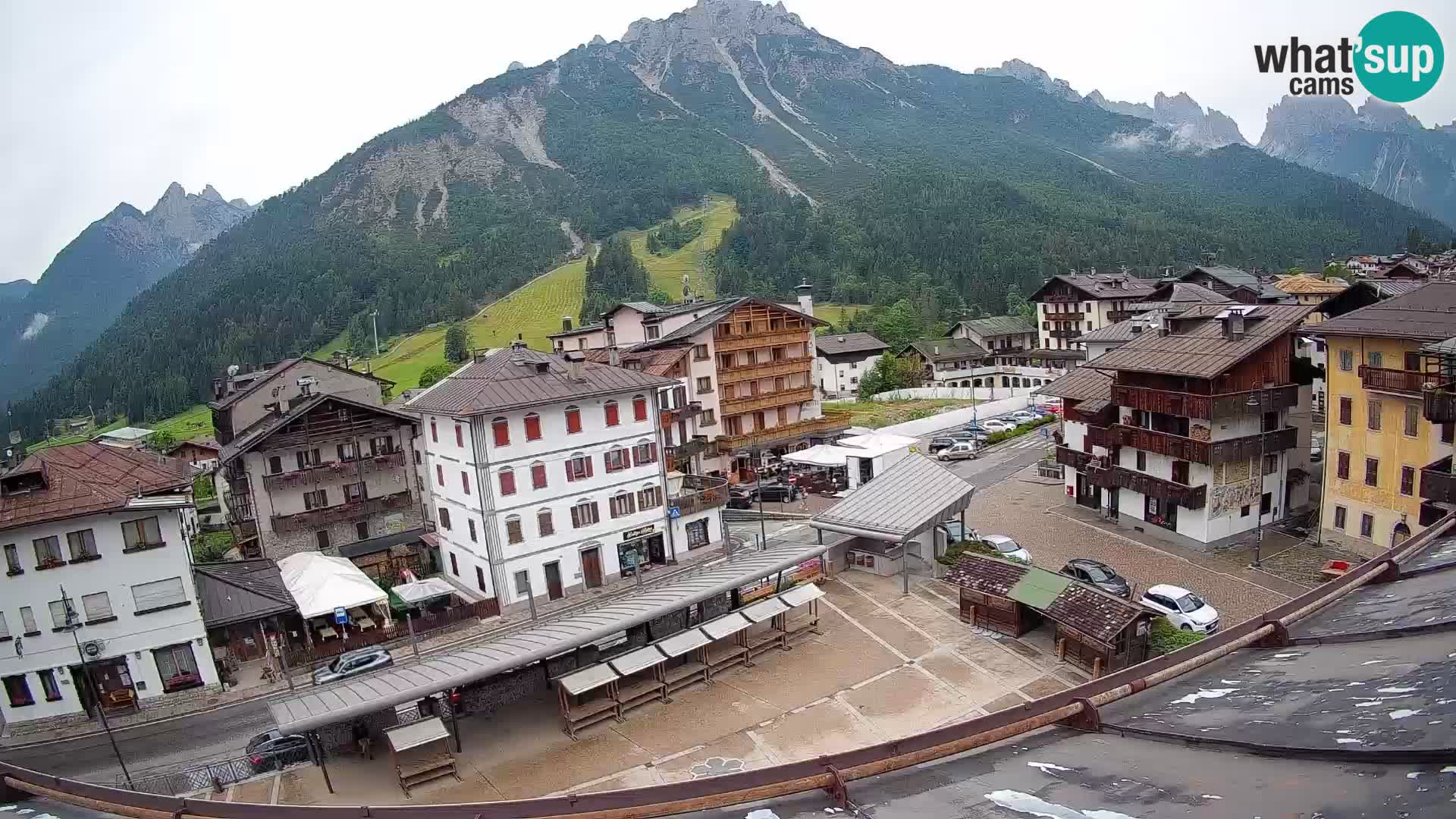 Plaza principal de Forni di Sopra