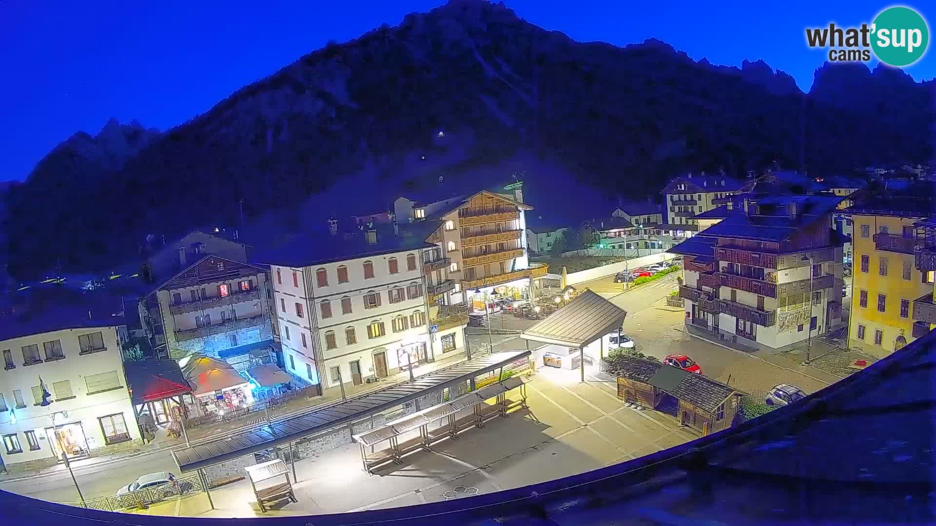 Hauptplatz von Forni di Sopra