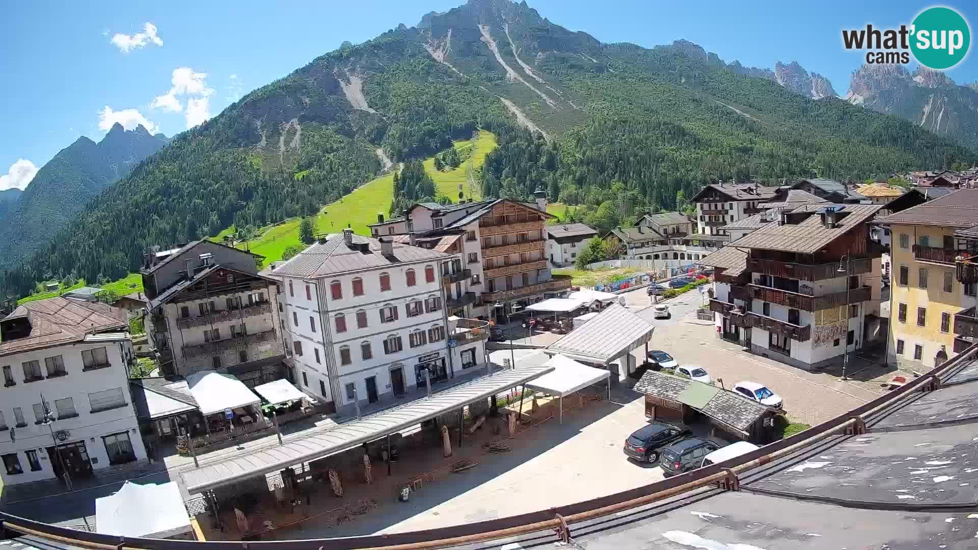 Hauptplatz von Forni di Sopra