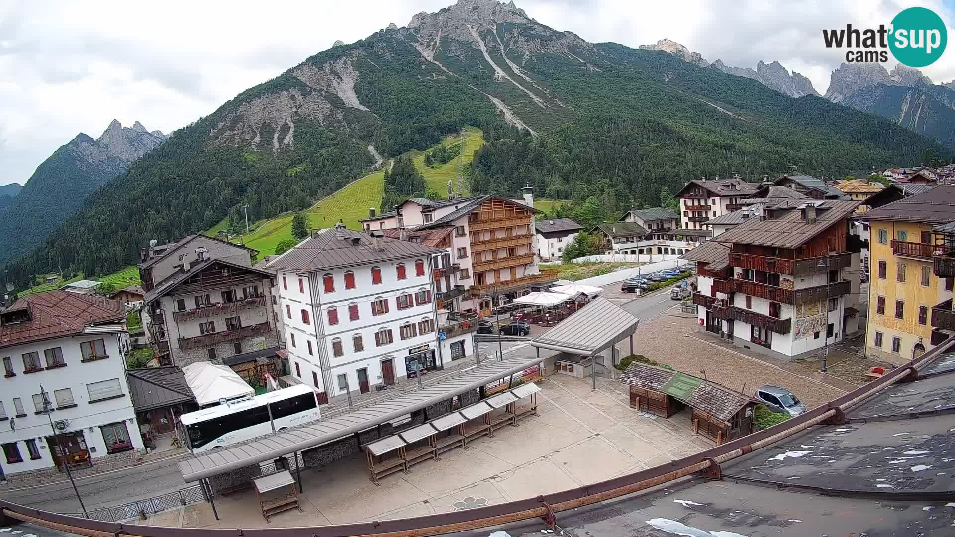 Hauptplatz von Forni di Sopra