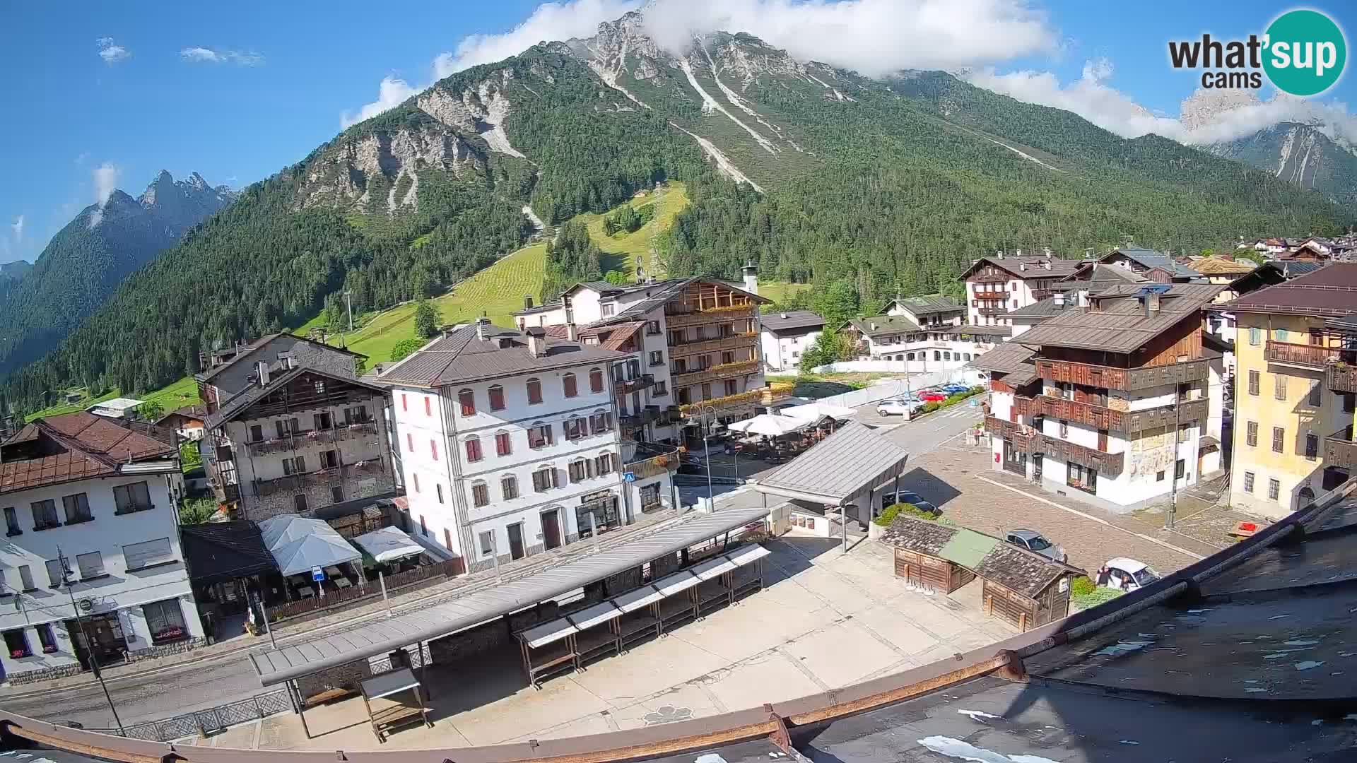 Piazza centrale di Forni di Sopra