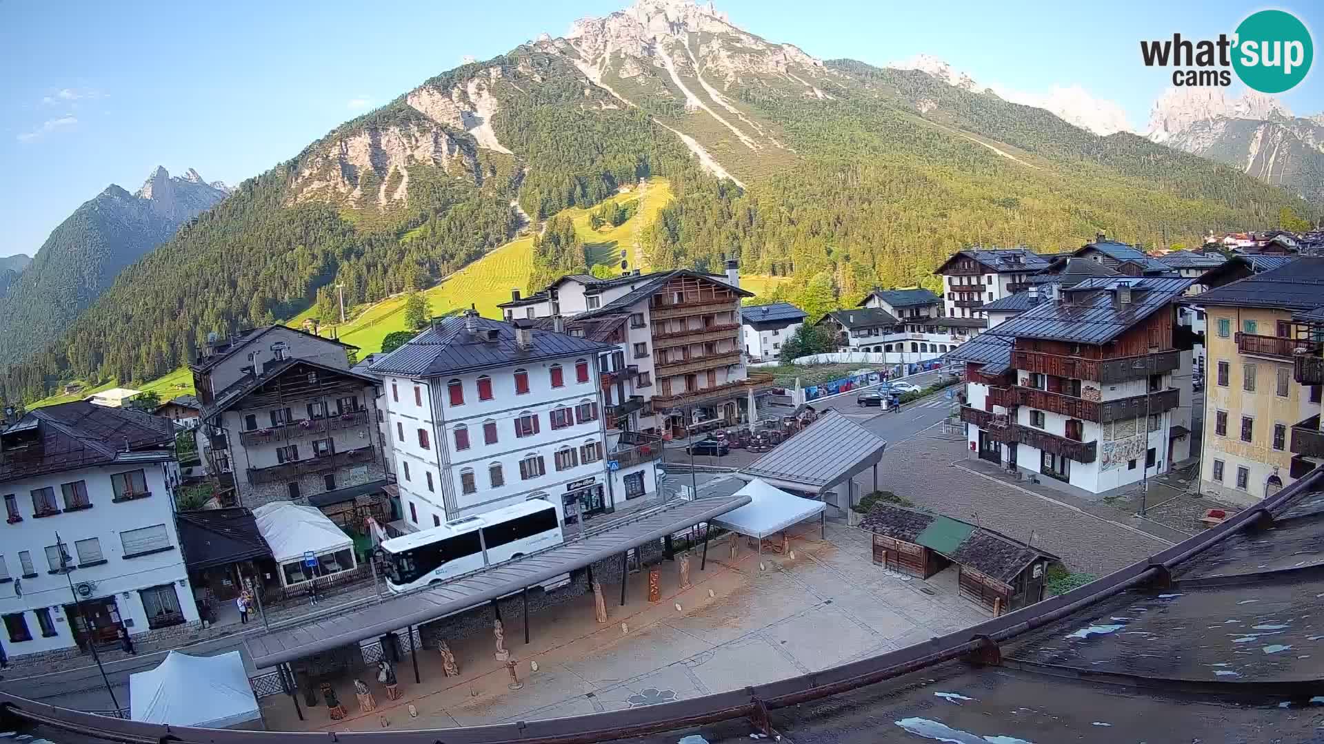Piazza centrale di Forni di Sopra