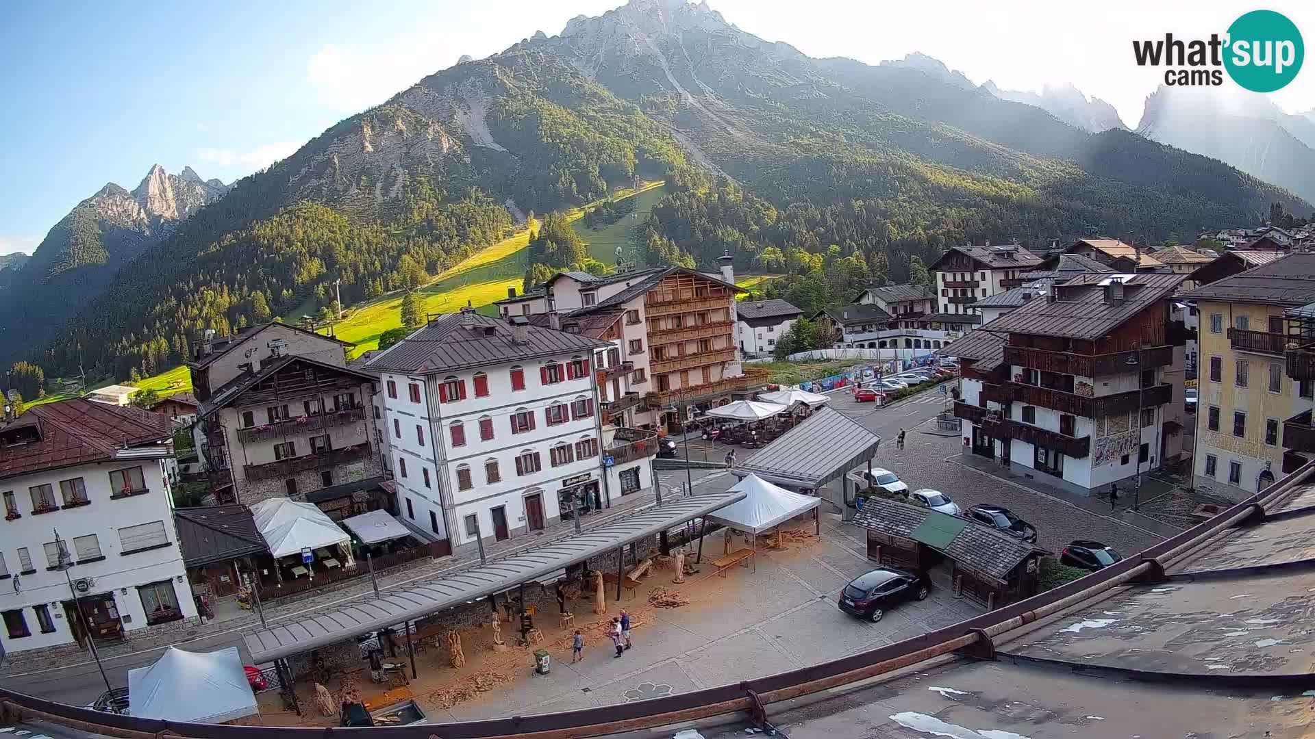 Plaza principal de Forni di Sopra