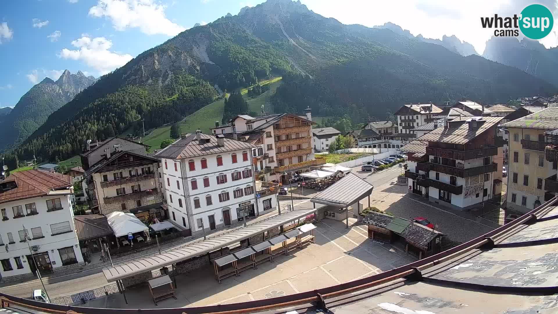 Piazza centrale di Forni di Sopra