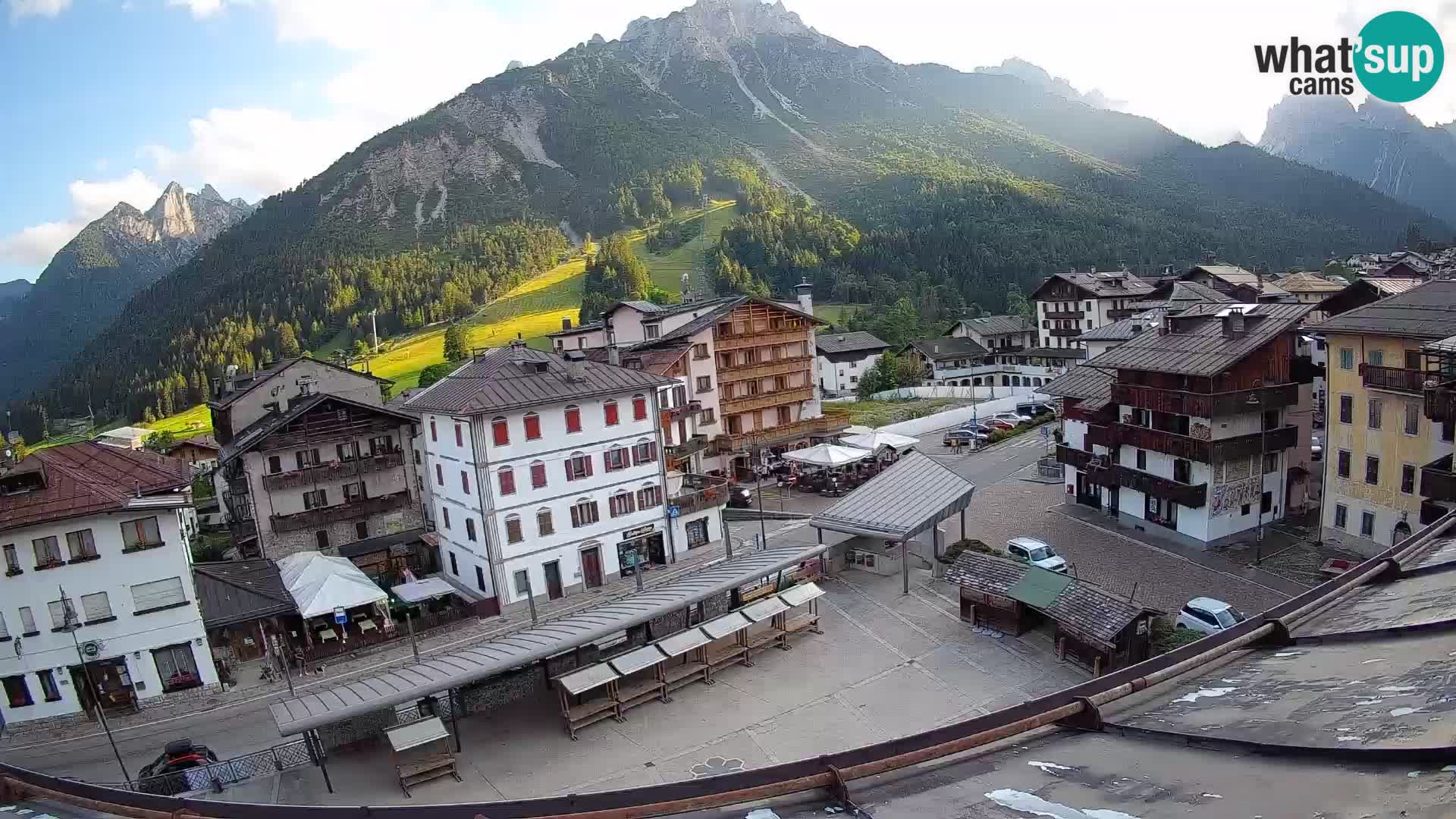 Plaza principal de Forni di Sopra