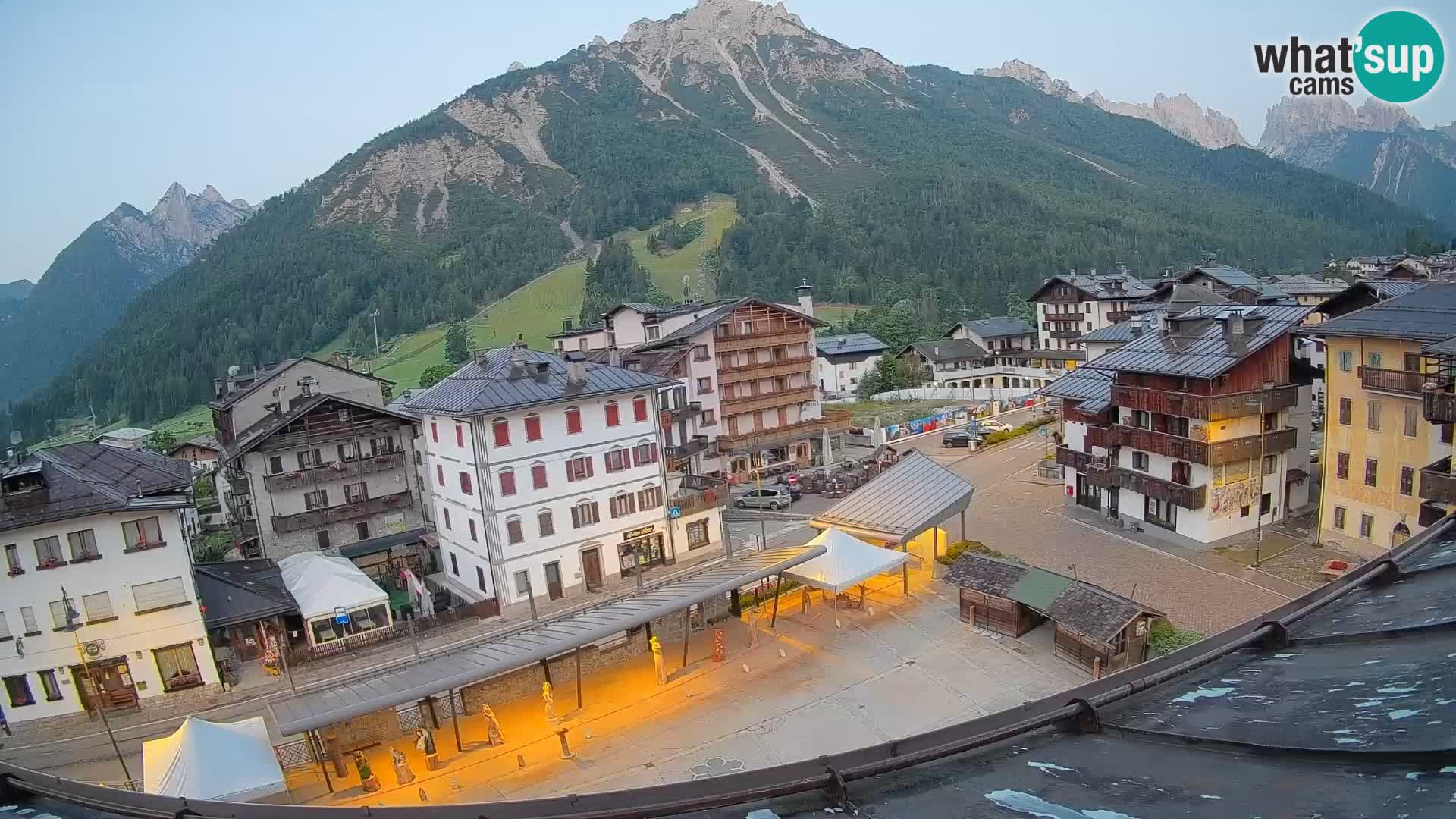 Plaza principal de Forni di Sopra