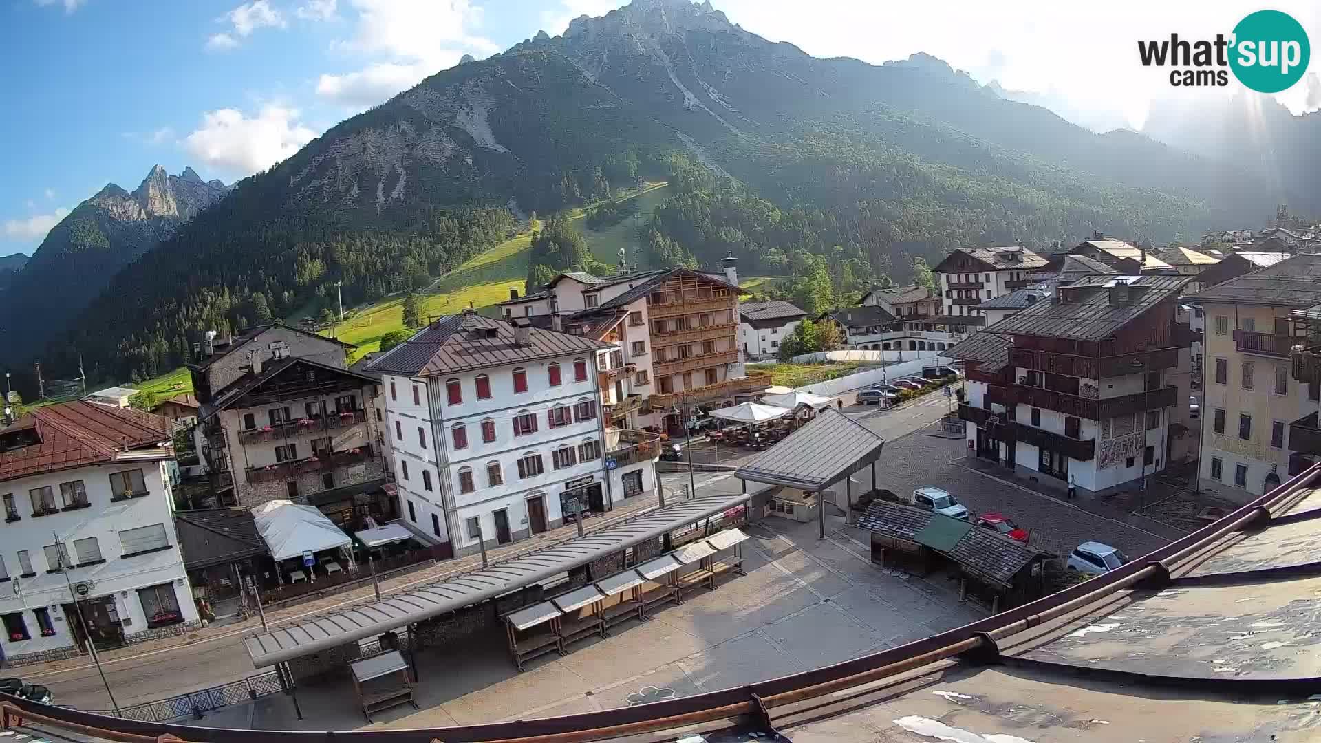 Piazza centrale di Forni di Sopra