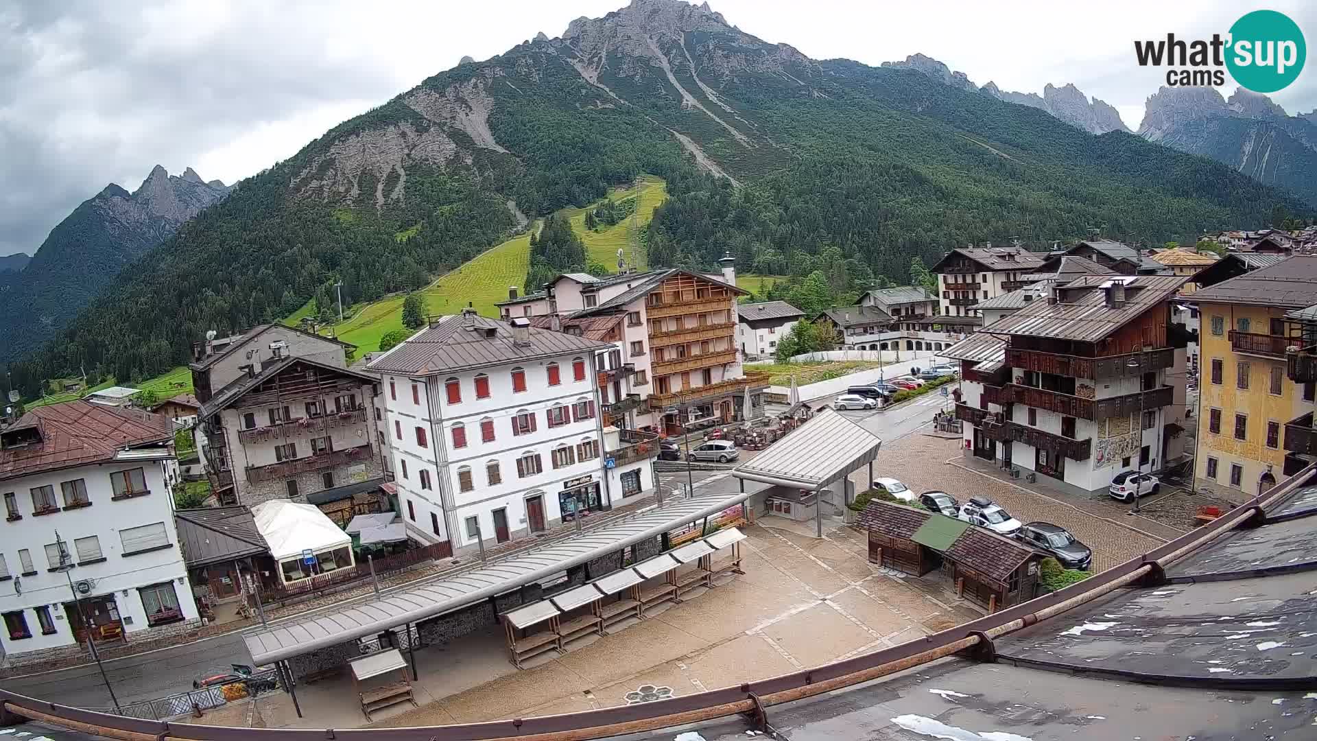Hauptplatz von Forni di Sopra
