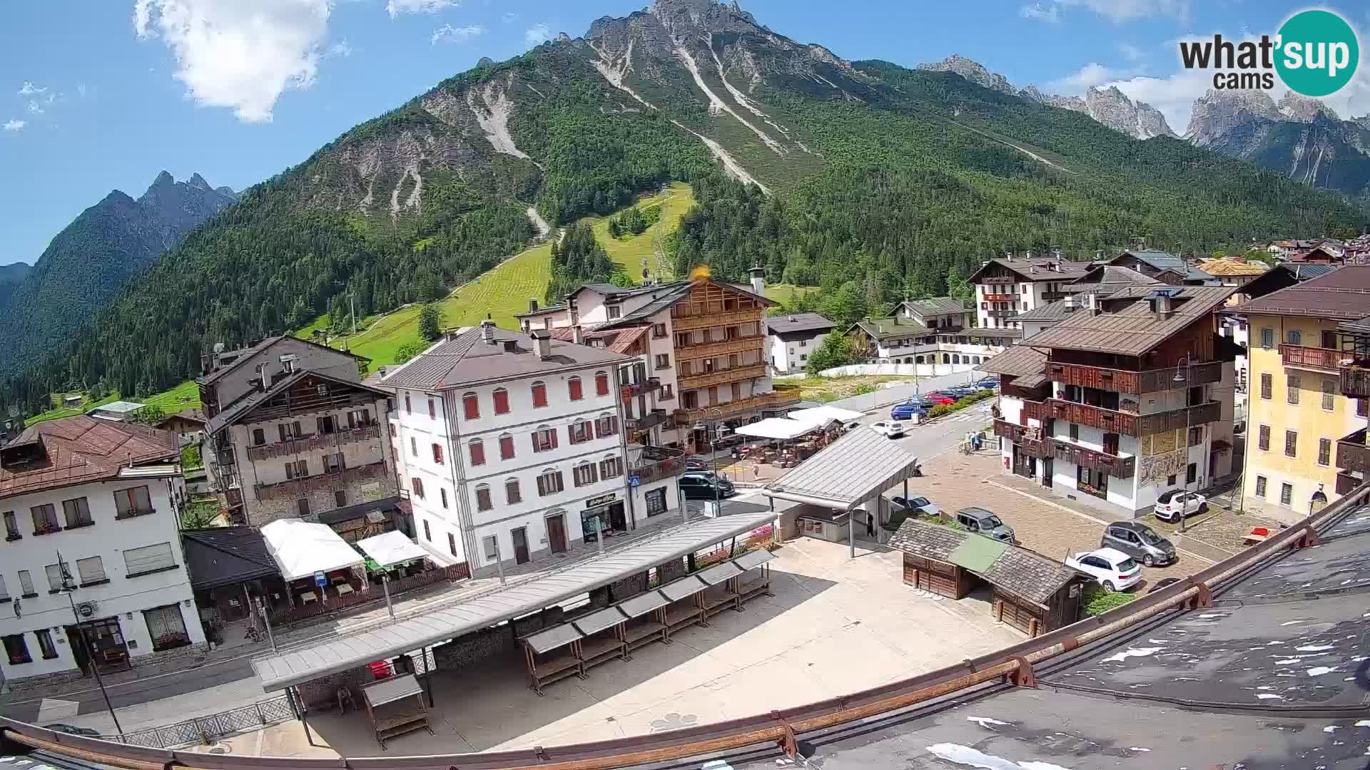 Hauptplatz von Forni di Sopra