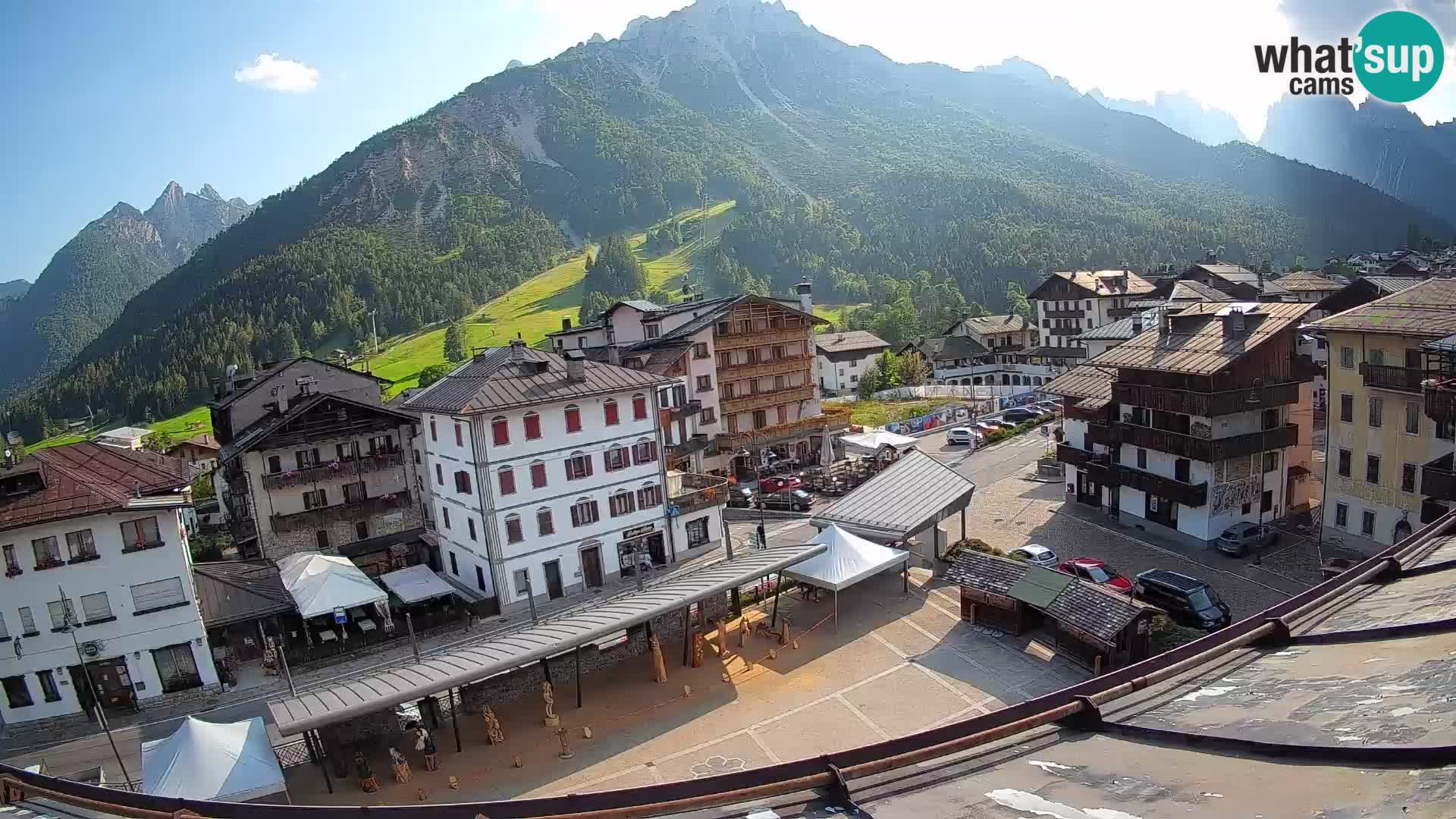Plaza principal de Forni di Sopra