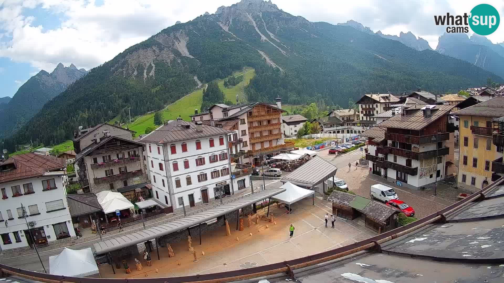 Hauptplatz von Forni di Sopra