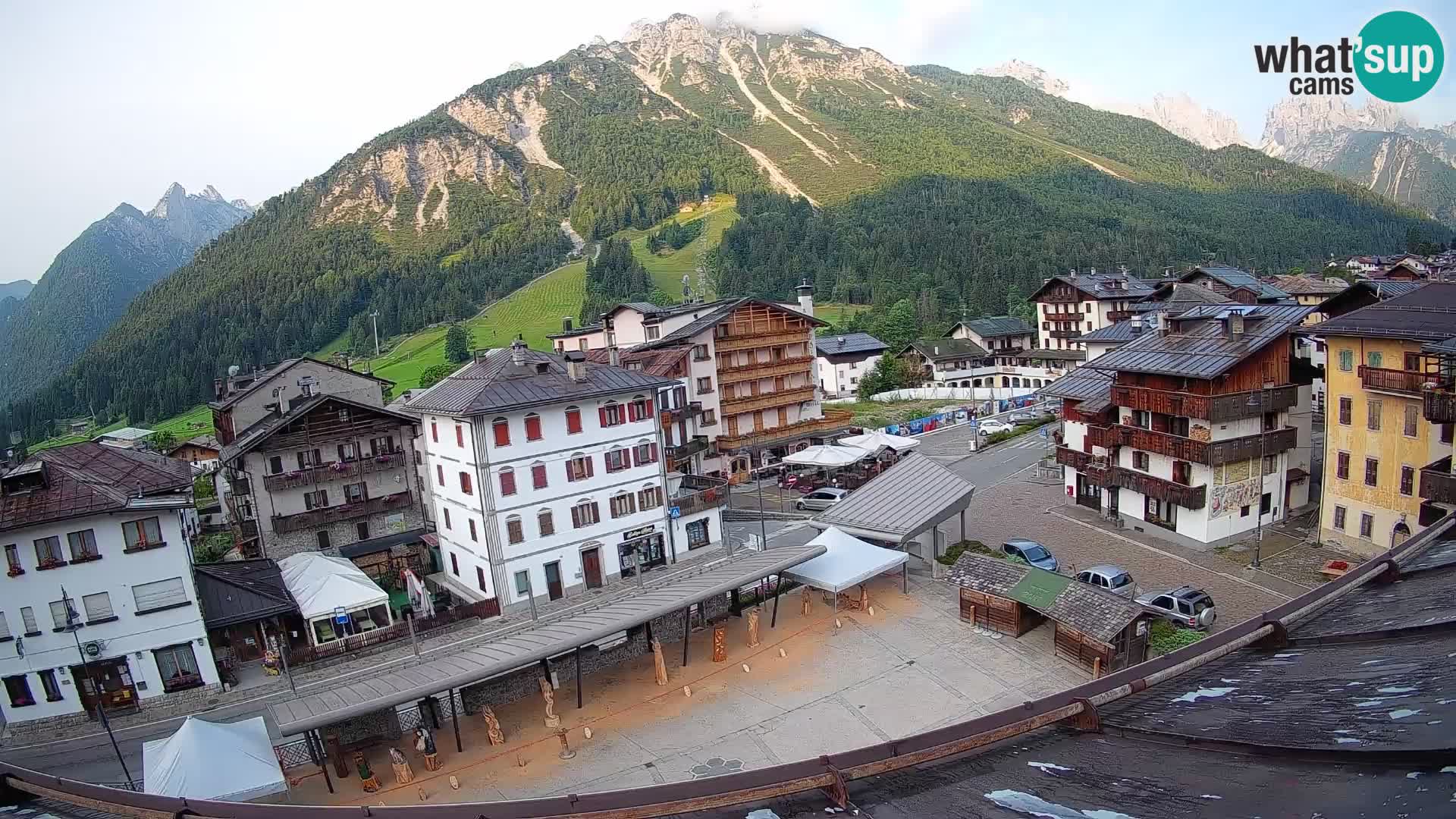 Plaza principal de Forni di Sopra