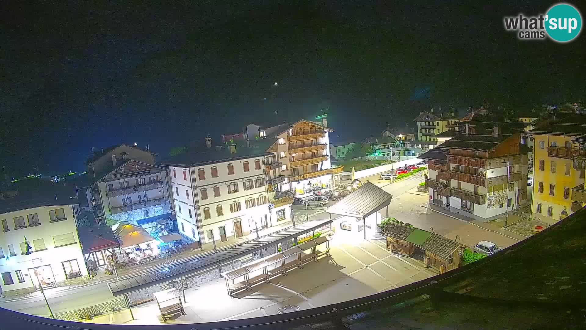 Piazza centrale di Forni di Sopra