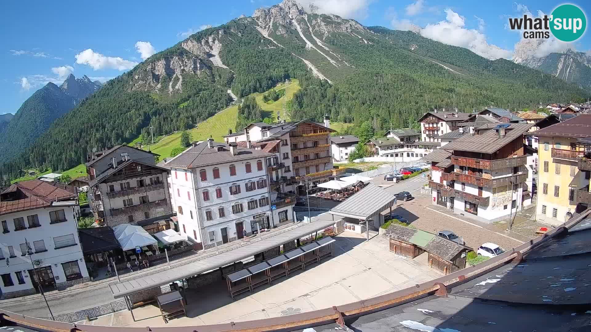 Piazza centrale di Forni di Sopra