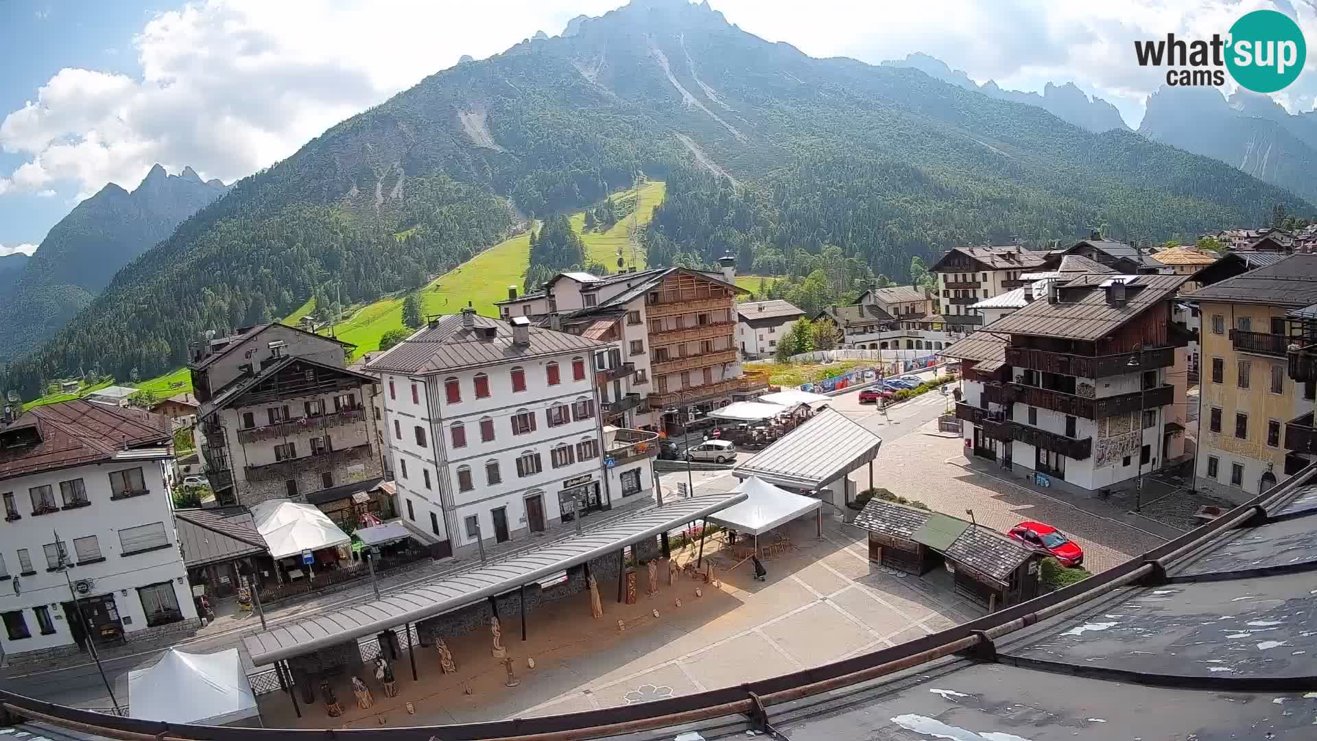 Hauptplatz von Forni di Sopra